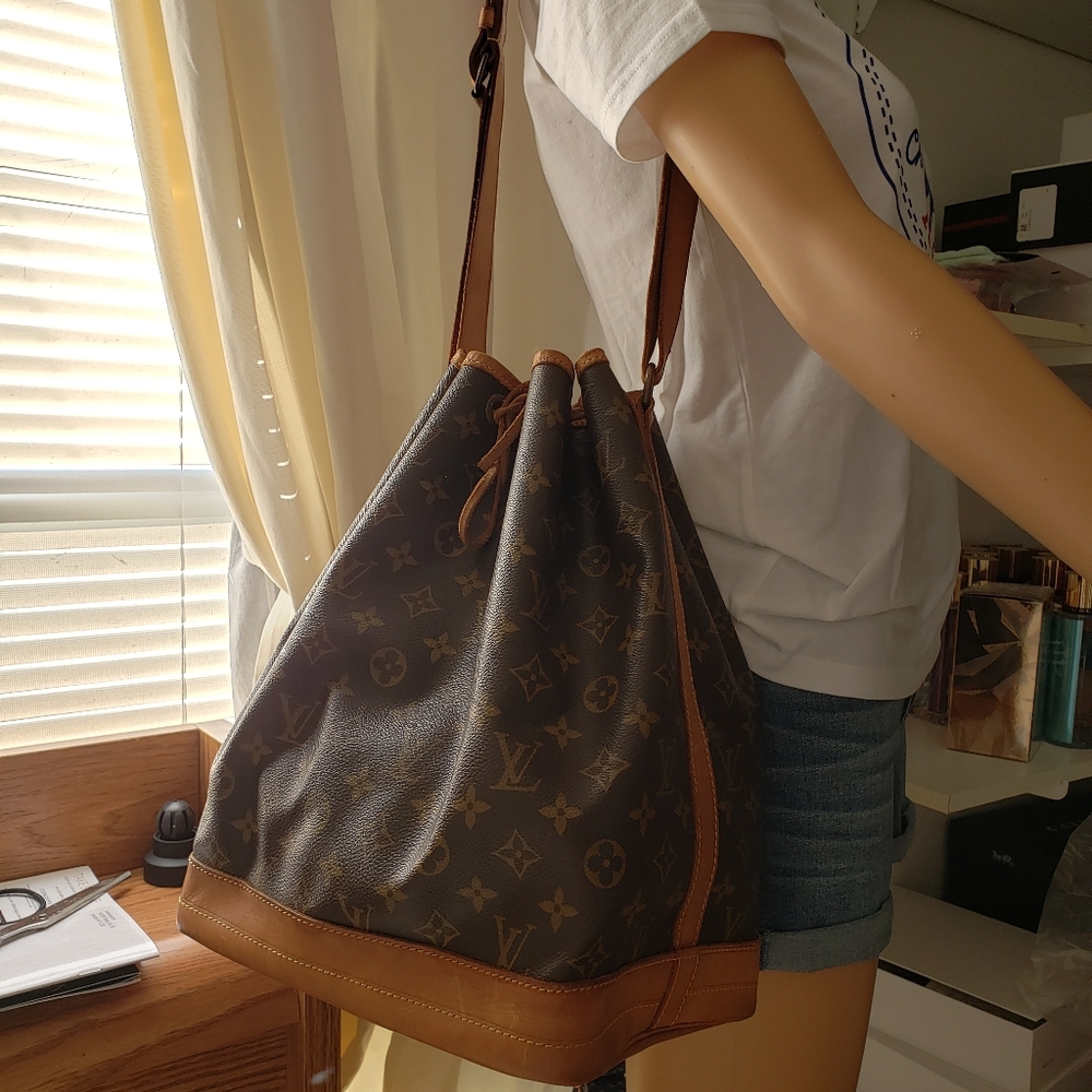 Louis Vuitton Vintage Noe bb